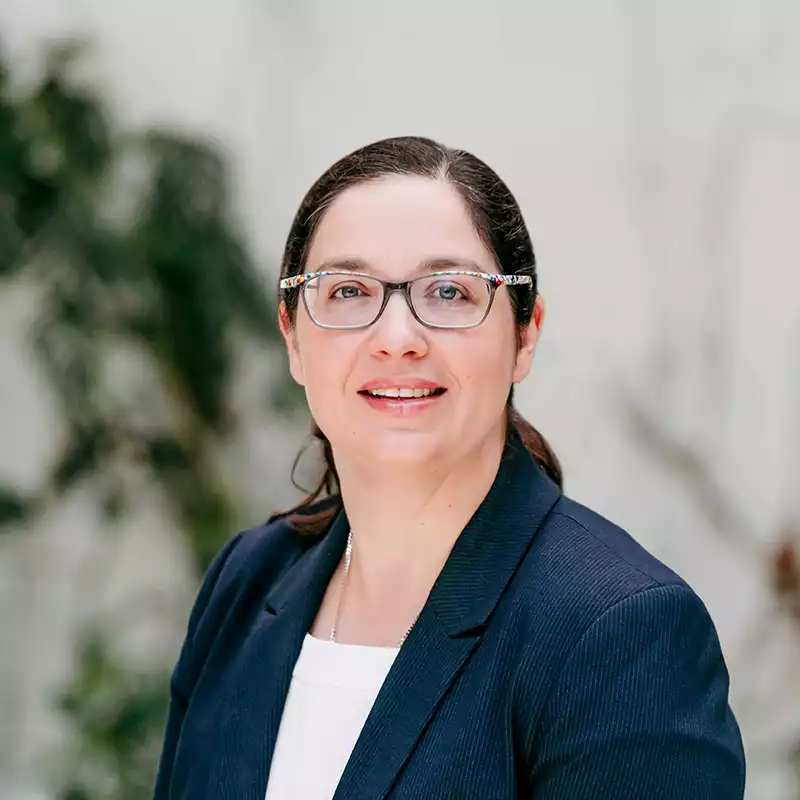 Dr Anna Stabler Headshot